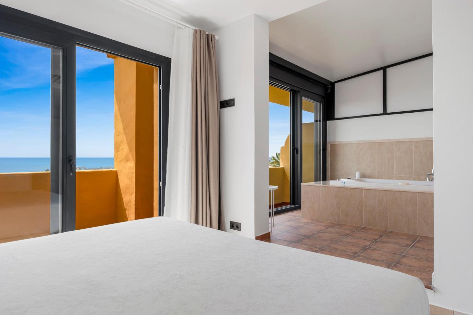 Sky And Sea Estepona Penthouse Exterior foto